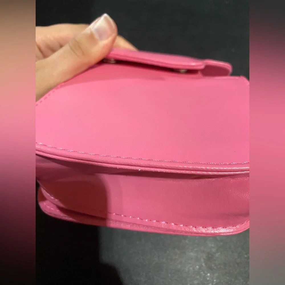 Instax Hot Pink Camera Pouch - Picture 4 of 4